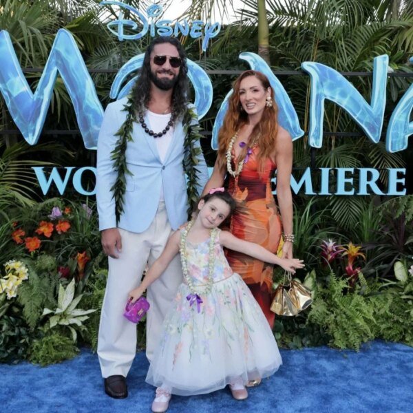“Roux took this picture” – Becky Lynch shares private replace with Seth&hellip;