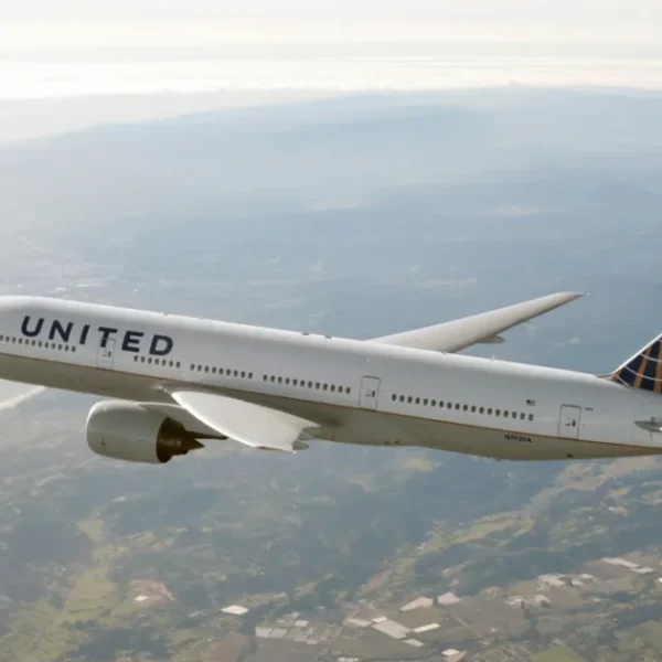 United Airlines Flight En Route to Newark Makes U-Turn Back to Vegas…