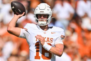 “Worst QB in college football” “Stinks”: NFL followers rip Arch Manning over throwing horrible “meatball sub” incompletion vs. Florida
