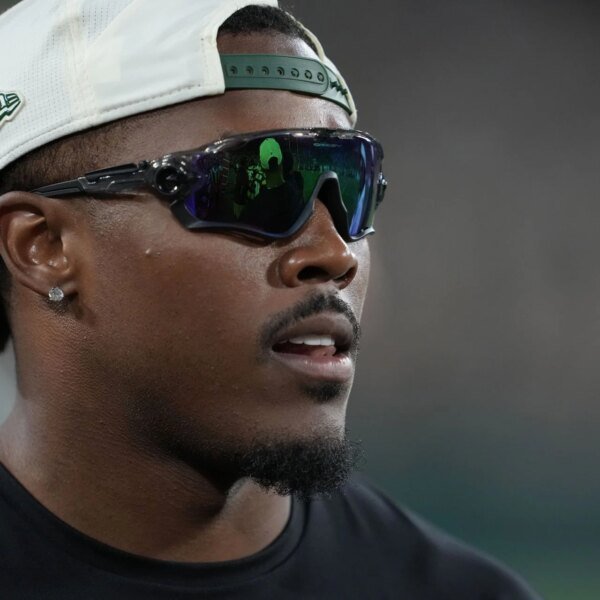 ‘Why does NFL pretend to support women?’ – Tony Farmer calls out…