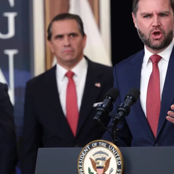 ‘These had been to not rent new folks’: Trump admin suspends inexperienced…