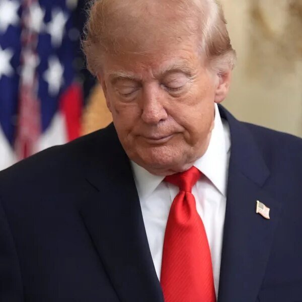 Trump strikes Russian diesel cope with Putin as Zelenskyy condemns transfer