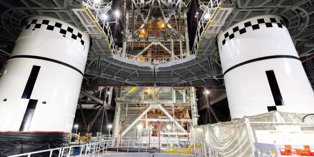 Elon Musk’s SpaceX and Jeff Bezos’ Blue Origin will face off in orbit subsequent 12 months, NASA confirms