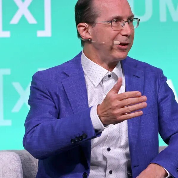 Bill Gross bets AI may help mass-produce 1 million new startups and…