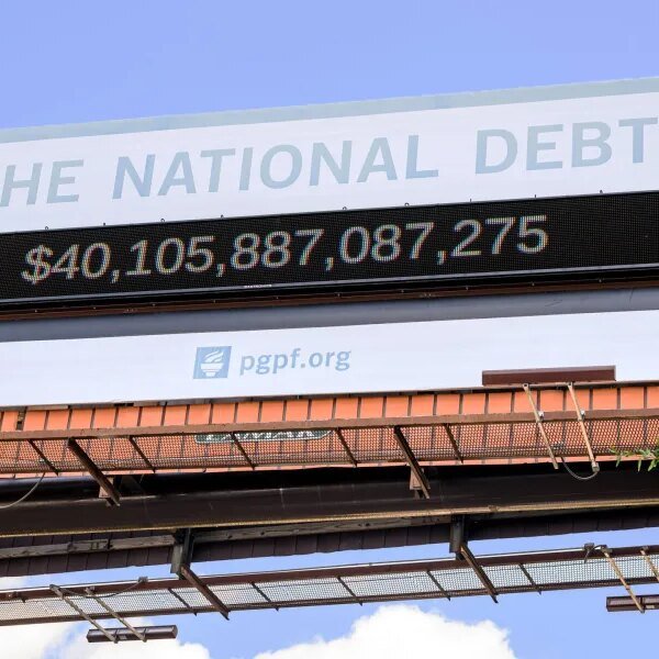 US debt is more and more on the mercy of the market…