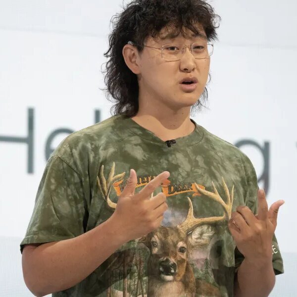 How Alexandr Wang received Mark Zuckerberg’s belief—and a $100 billion-plus AI guess
