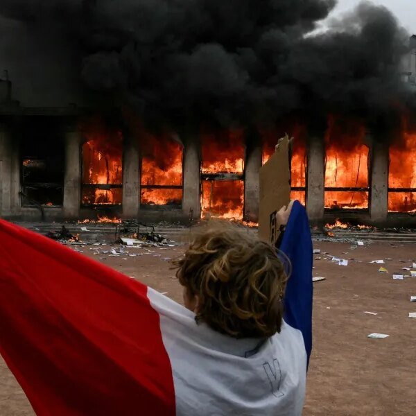 ‘France, really, is on the brink’ and days away from a make-or-break…