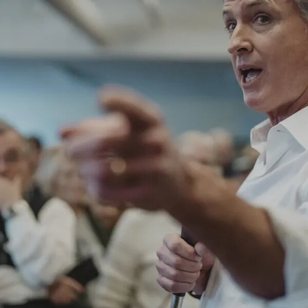 Newsom agrees sensible glasses want privateness guidelines—simply not those California lawmakers wrote