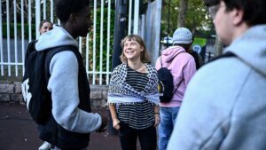 Greta Thunberg joins France pupil protests, slams police response