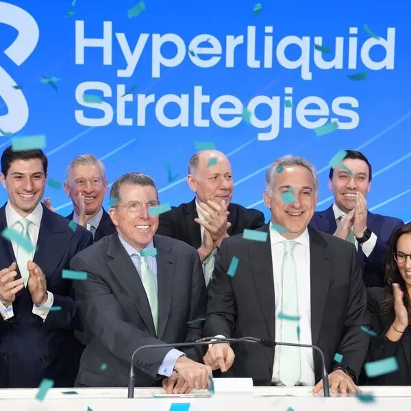 How Hyperliquid defied crypto’s DAT demise spiral—and constructed the trade’s solely flourishing…