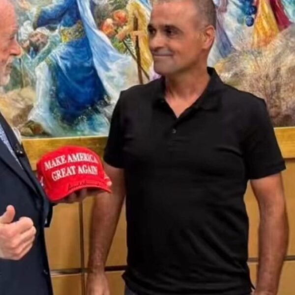 The Israeli Plumber Who Saved Flight FZ1073 Is a Trump Supporter