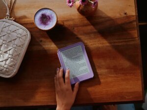 The new Kindle ditches the raised bezel in a push towards a smaller, lighter e-reader