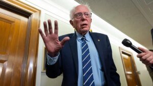 Dem lawmaker Bernie Sanders takes purpose at billionaire NBA house owners over surging ticket costs