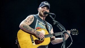 Zach Bryan says panic assaults from ingesting 15 beers every day led to sobriety