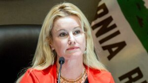 Anaheim Mayor Aitken accused of racial slurs and public intoxication