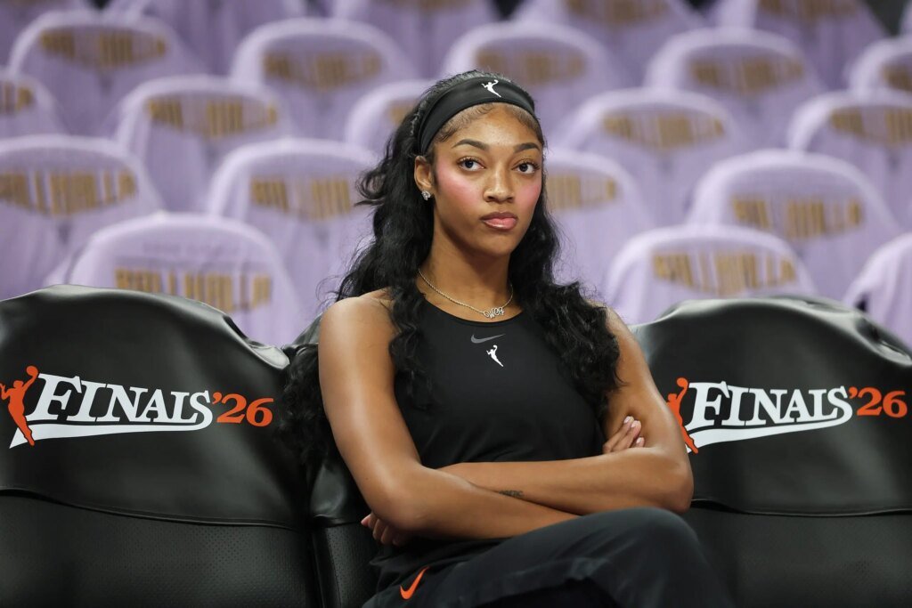Dream and Valkyries depart court docket for nationwide anthem, return seconds later at WNBA Finals