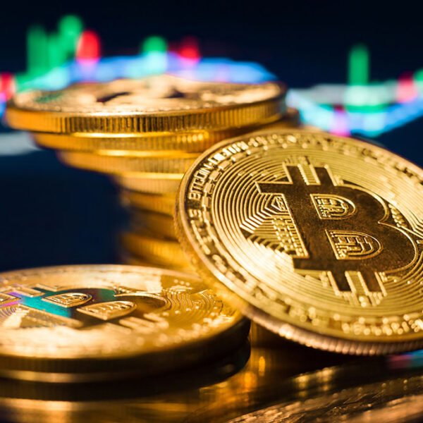 Claude AI Predicts BTC Path After the Monday Dump Warning