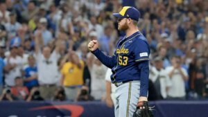 Brewers trip ridiculous, record-setting eight-run inning to dominant 3-0 World Series lead over Rays