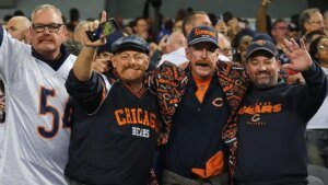 Bears followers don Mike Ditka’s well-known mustache as franchise legend honored at first dwelling recreation since loss of life