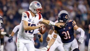 Drake Maye’s end-zone interception proves pricey as Patriots fall 30-24 to Bears in primetime