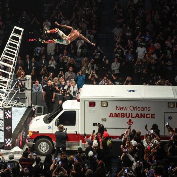 WWE: Leaked kayfabe-breaking picture reveals Je’Von Evans making ready for brutal Money…