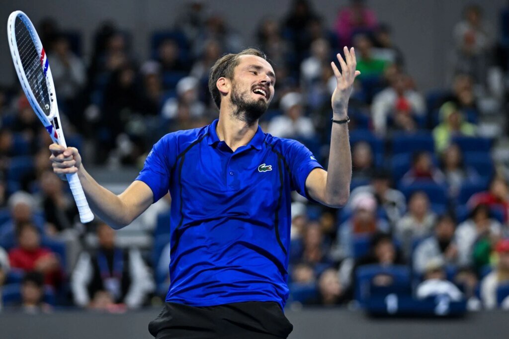 “Horrible feeling” – Daniil Medvedev denies hitting ball in anger after shock China Open disqualification vs Novak Djokovic