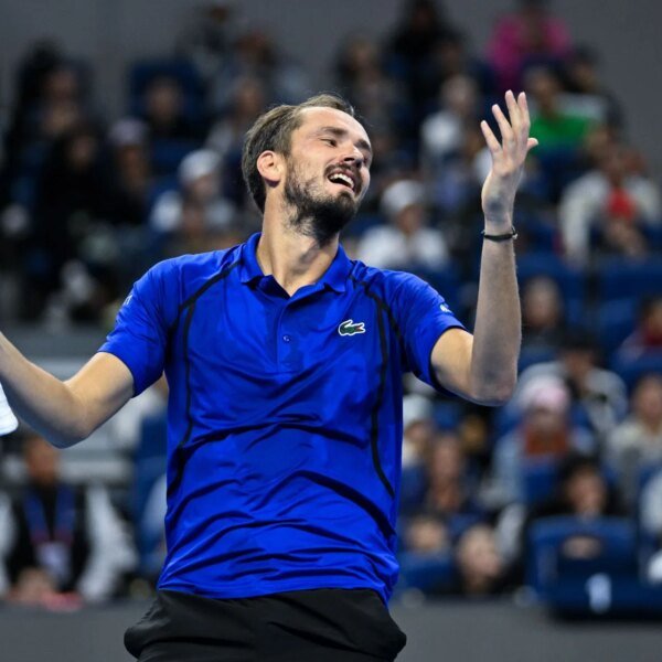 “Horrible feeling” – Daniil Medvedev denies hitting ball in anger after shock…