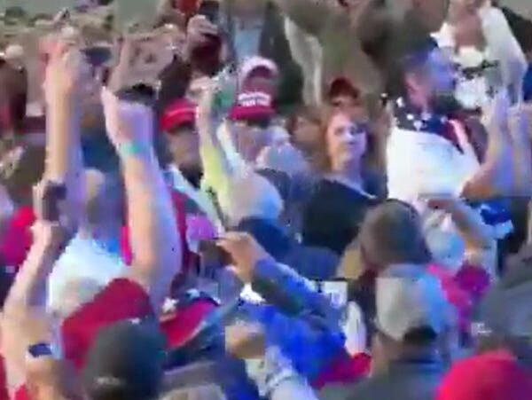 Trump Gets Heckled And Flipped Off At His Own Rally In Syracuse