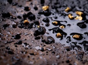 Newmont Q3 Earnings: Investors Are Walking On Thin Ice (NYSE:NEM)