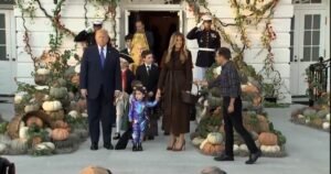 President Trump and First Lady Melania Welcome Trick-Or-Treaters at White House Halloween Event (VIDEO) * The Gateway Pundit * by Cristina Laila