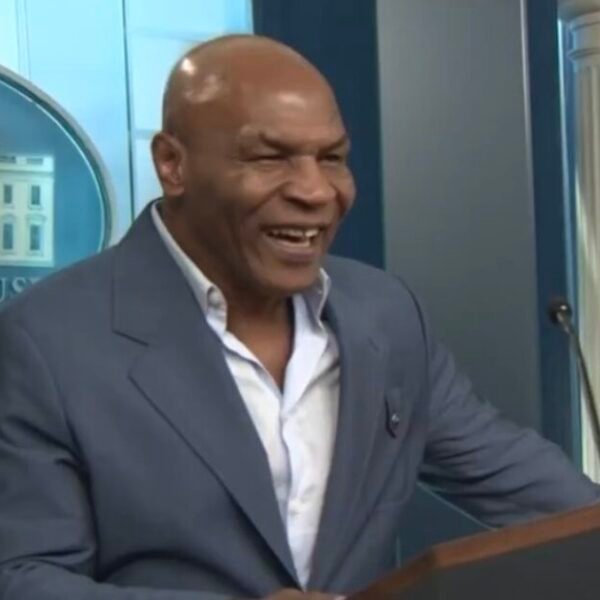 (VIDEO) Mike Tyson Speaks to Reporters within the White House Briefing Room…