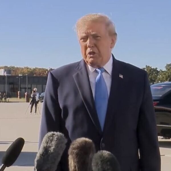 WATCH: Trump Shreds Obama for Cheesecake Factory Comments, “He Doesn’t Notice the…