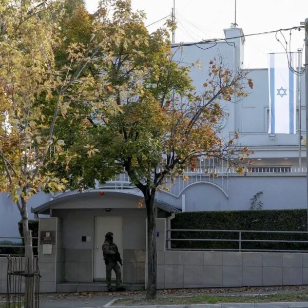Serbian Gendarmerie officer kills ISIS-linked attacker in Belgrade
