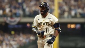 Brewers rally previous chaotic late-game replay, untimely celebrations to win first World Series recreation in 44 years