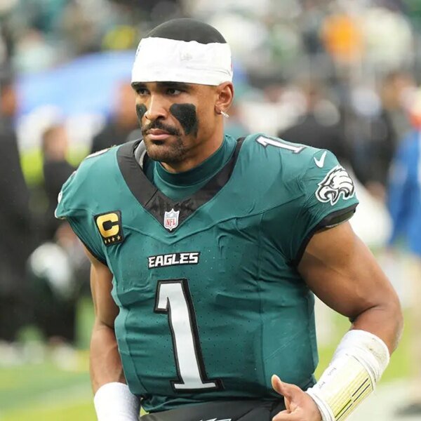 Eagles quarterback Jalen Hurts dominated out of Sunday’s sport ‘out of an…