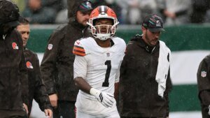 Jets defender delivers brutal hit to Browns rookie huge receiver, knocks him out of the sport