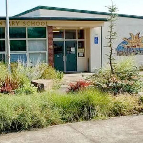 Portland Public Schools rescinds ban on mother over LGBTQ curriculum