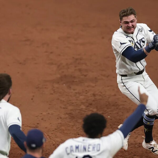 Rays keep alive in World Series, stroll off Brewers in thrilling extra-inning…