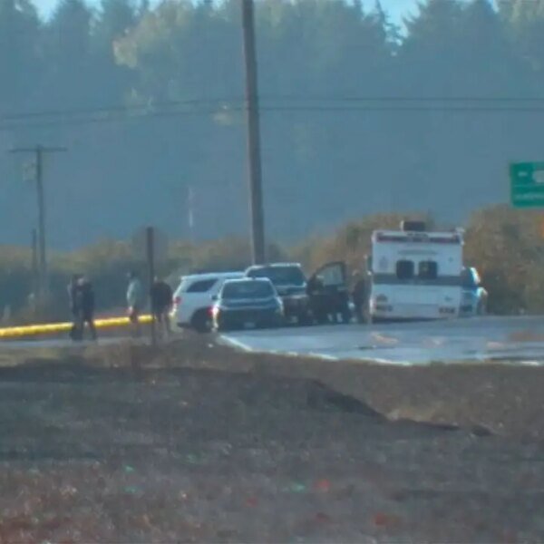 2 helicopters collide midair close to airport in McMinnville, Oregon, FAA confirms