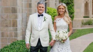 Ainsley Earhardt, Sean Hannity marry on the identical church the place they acquired engaged