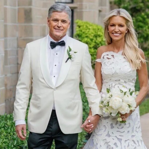 Ainsley Earhardt, Sean Hannity marry on the identical church the place they…